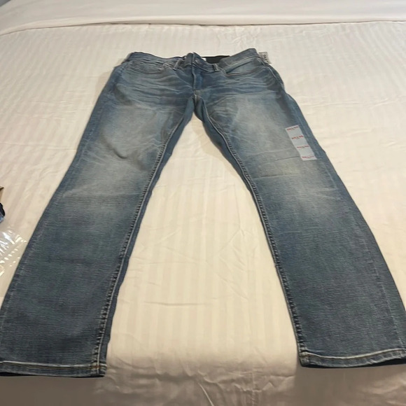 Old navy - Picture 1 of 4